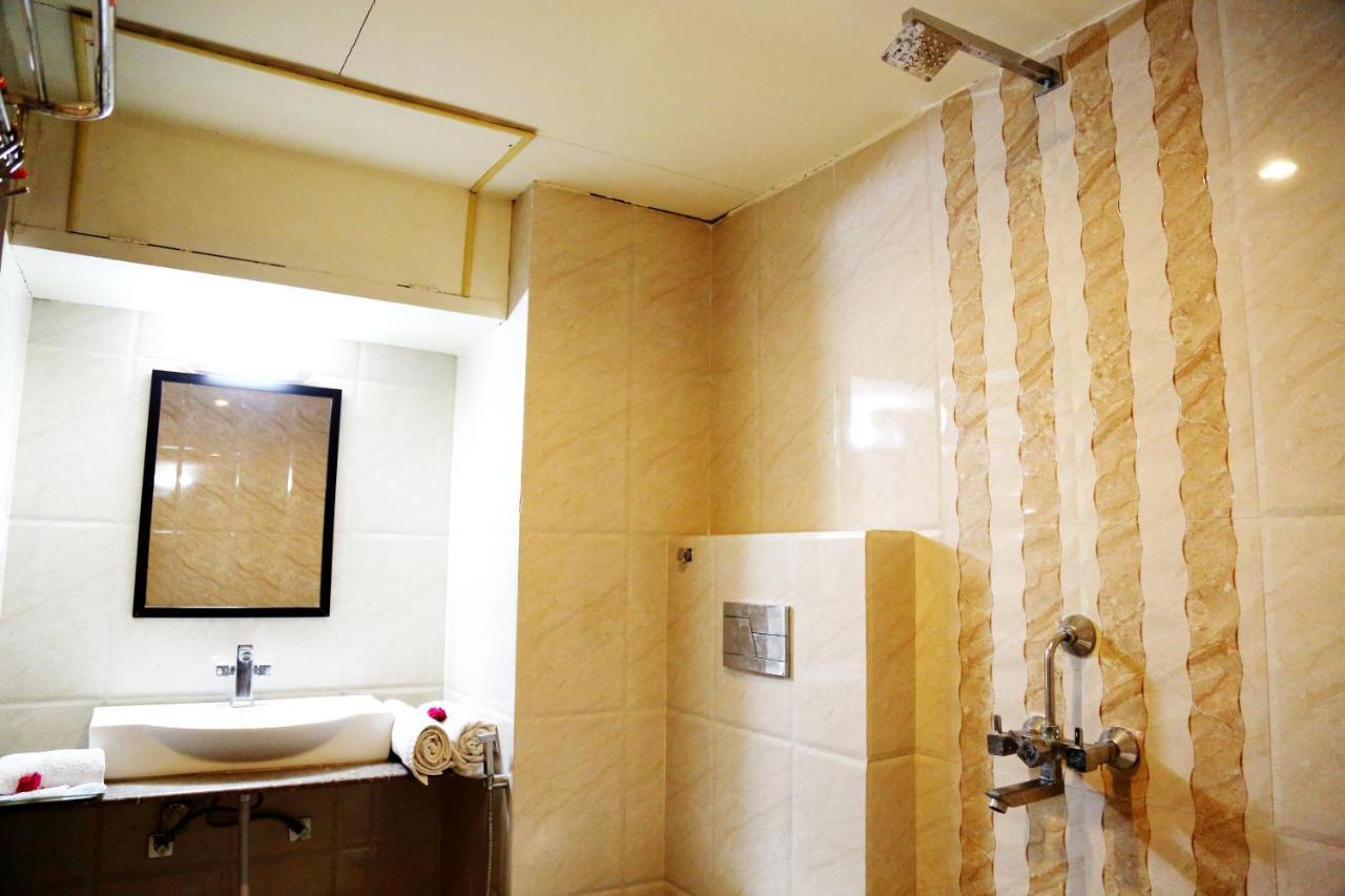 Narayans Leela Inn Udajpur Zewnętrze zdjęcie