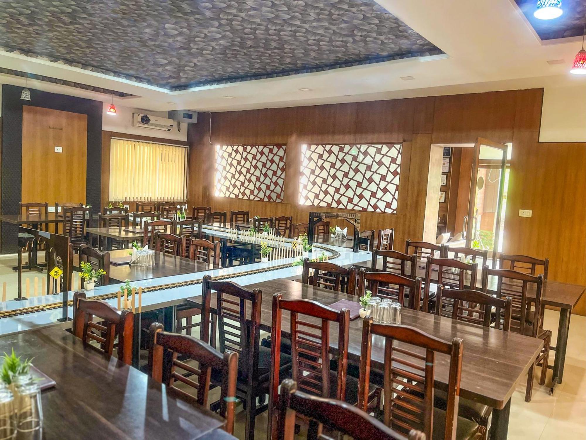 Narayans Leela Inn Udajpur Zewnętrze zdjęcie