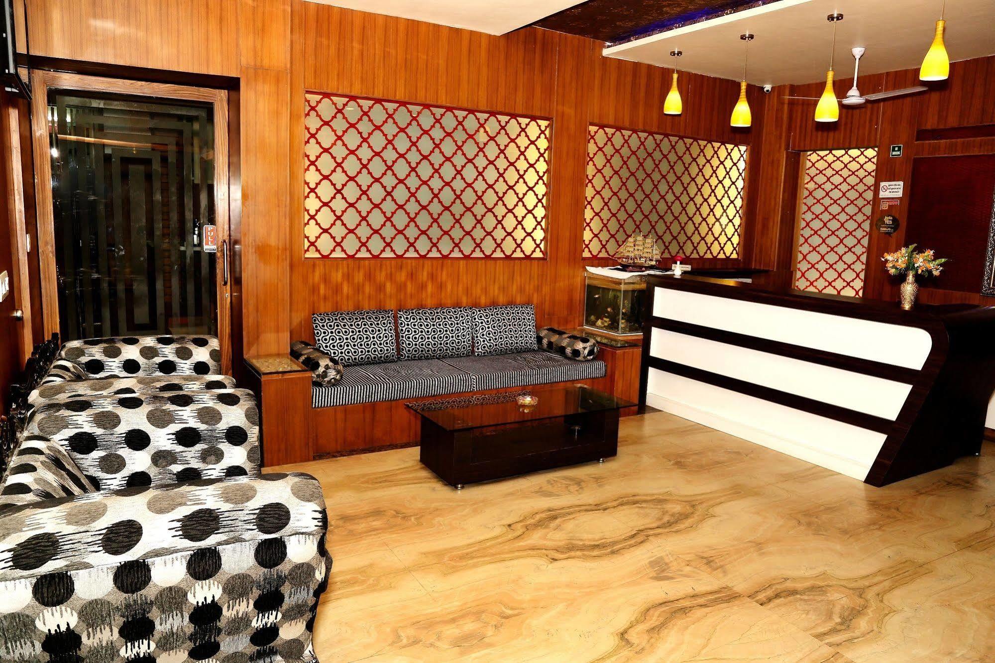 Narayans Leela Inn Udajpur Zewnętrze zdjęcie